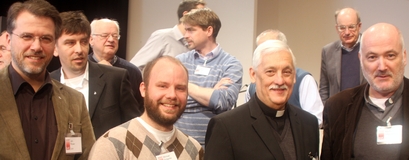 Die
          Hamburger Jesuiten Roser, Schenke und Löwenstein mit Pater
          General Soza