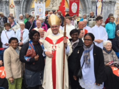 Drei Samaritaines vom Kleinen Michel in Lourdes