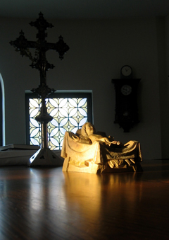 Christkind mit Kreuz in der Sakristei des Kleinen Michel